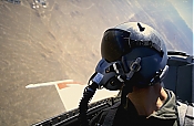 cockpit_jet-fighter_stock-photo_f-16_0001.jpg